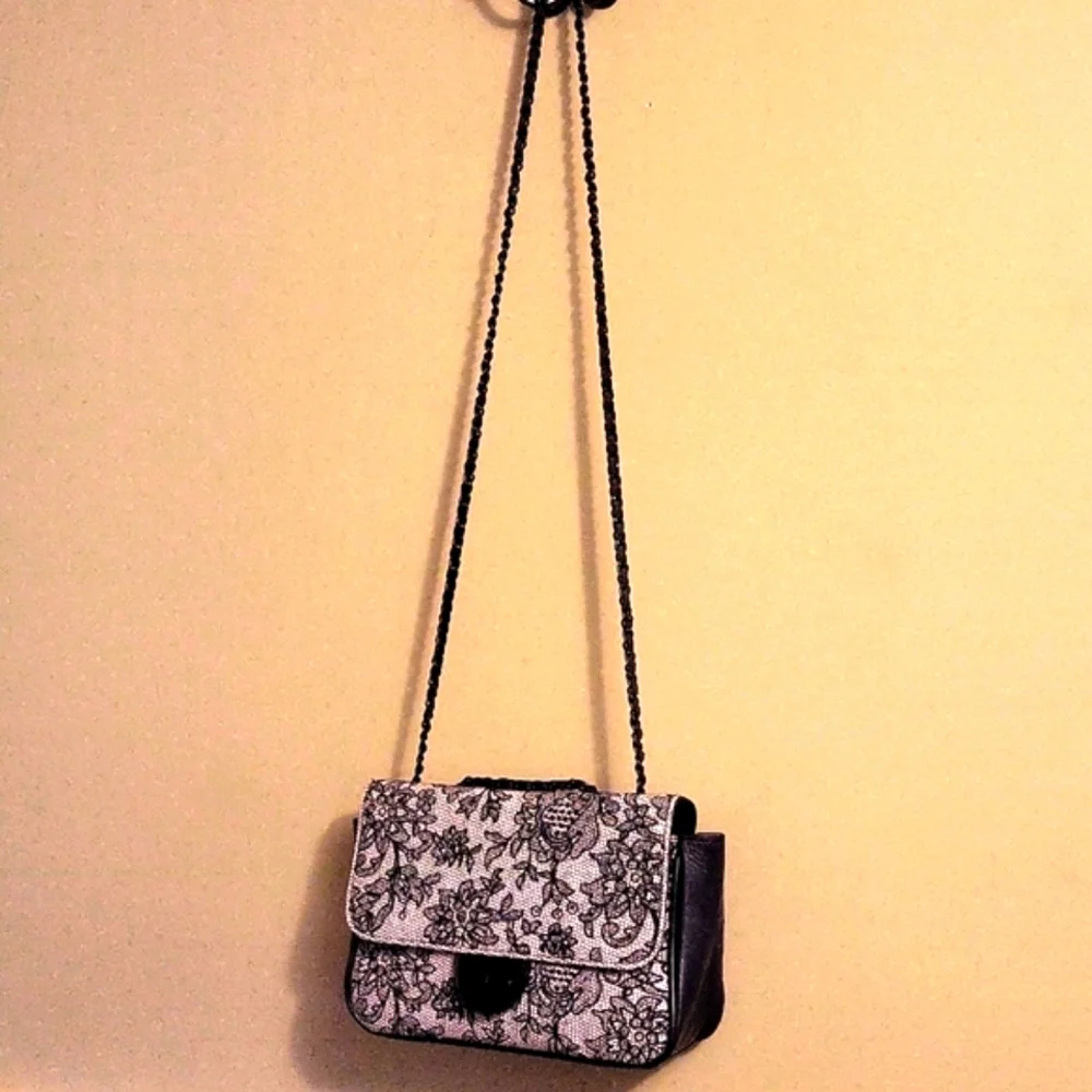 Patricia Nash Lorenza Flap Bag